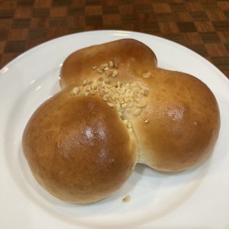 箱根山のクリームパン「三色クリーム」